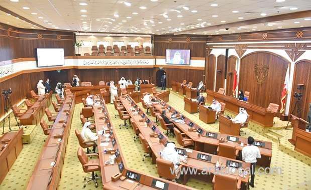 hm-king-arrives-in-abu-dhabi-to-attend-tripartite-summit_bahrain