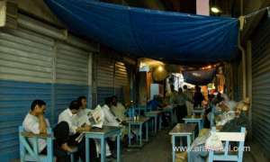 bahrain-clears-out-road-obstruction-by-restaurant_bahrain