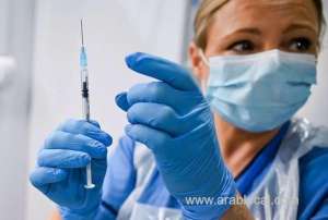 28-year-old-infects-12-colleagues_bahrain