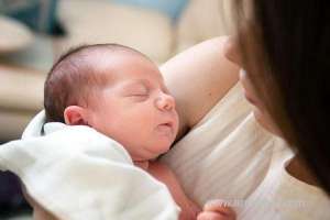 who-recommends-breastfeeding,-says-no-live-coronavirus-found-in-mothers'-milk_bahrain